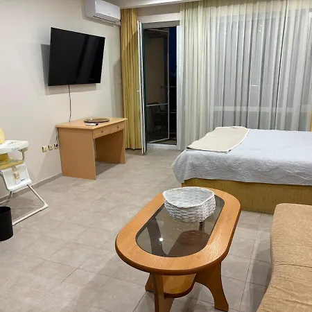 Miramar Palace 612 Napospart