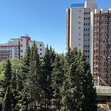 Miramar Palace 612 Apartman Napospart